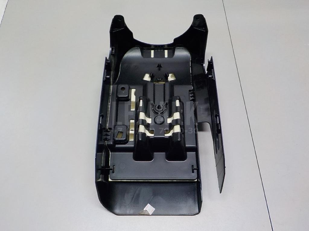 Кожух рулевой колонки нижний