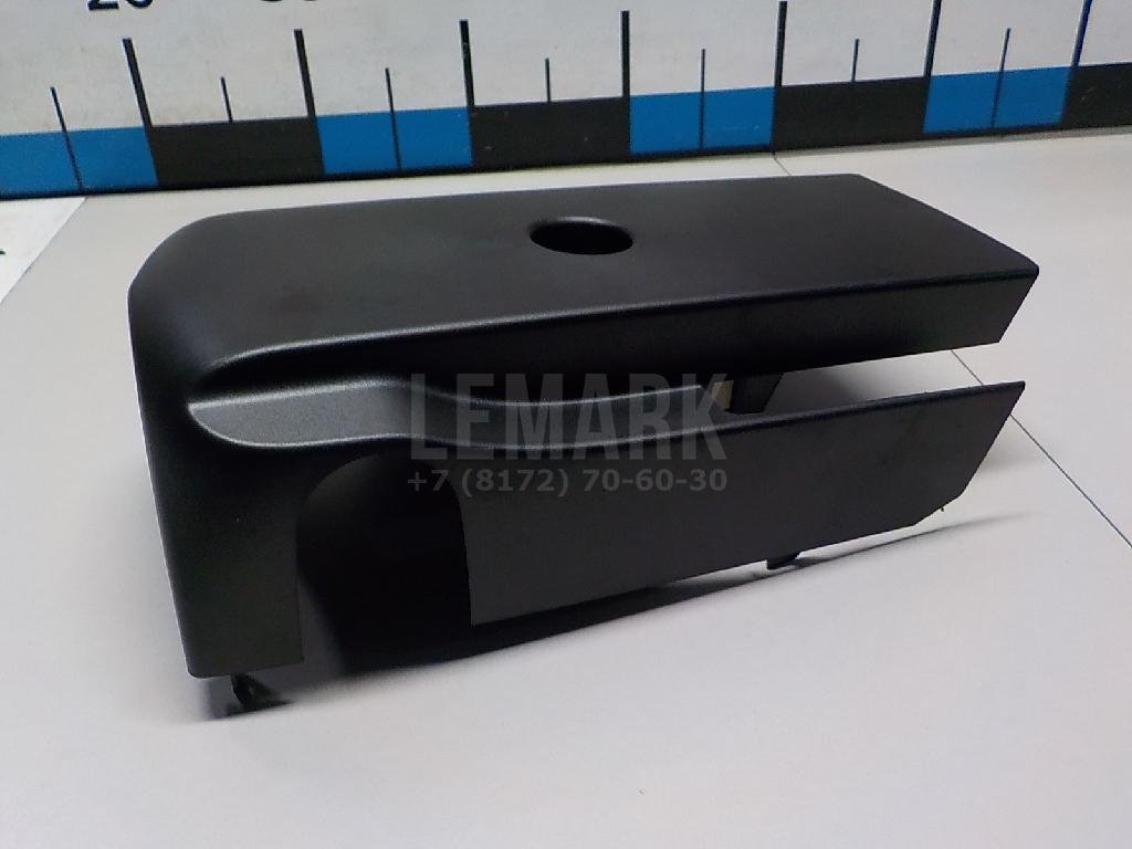 Кожух рулевой колонки нижний