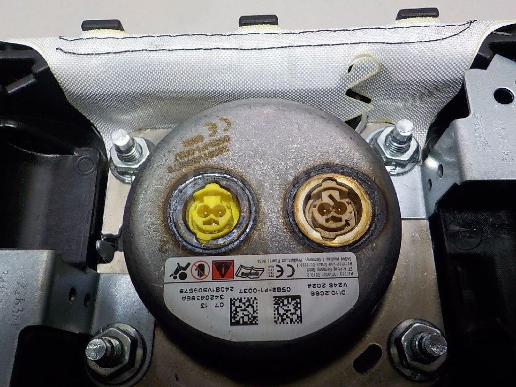 Подушка безопасности пассажирская (в торпедо)