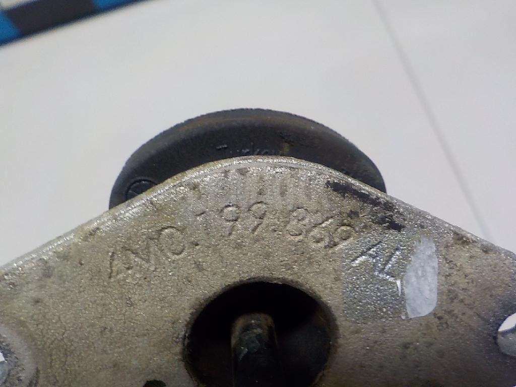 Опора двигателя левая