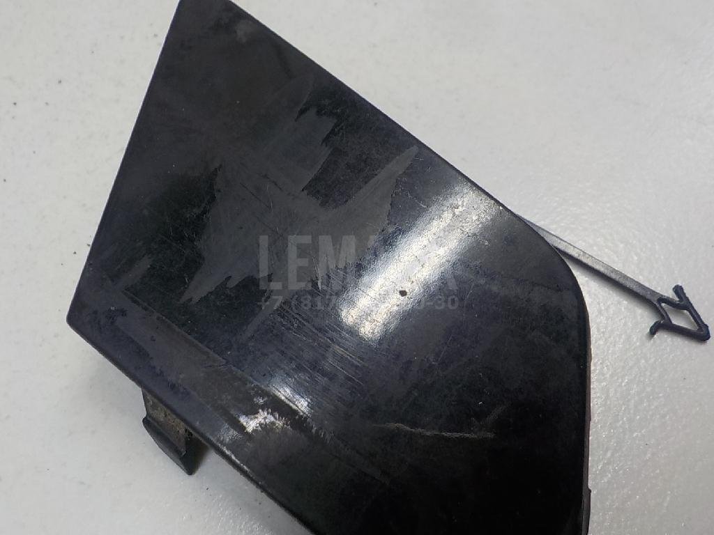 Заглушка буксировочного крюка