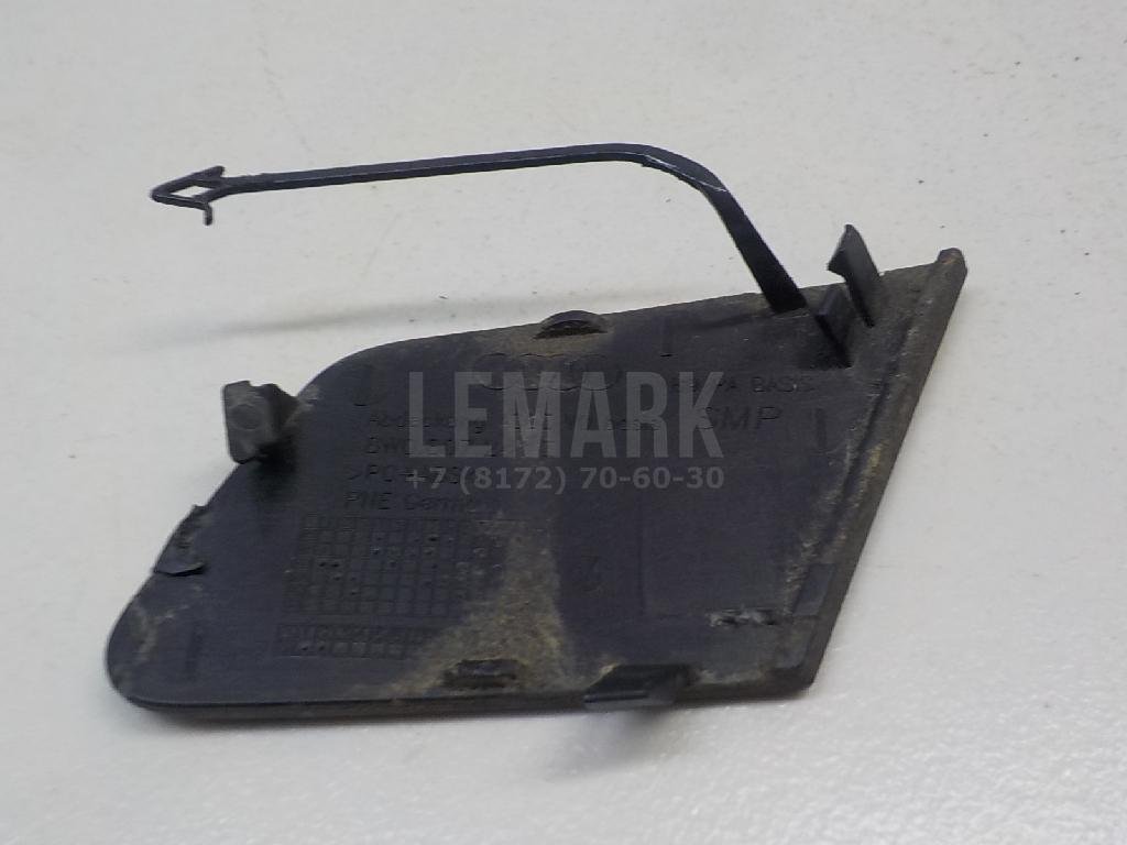 Заглушка буксировочного крюка