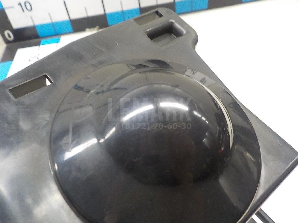 Заглушка бампера левая