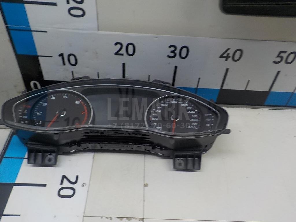 Панель приборов