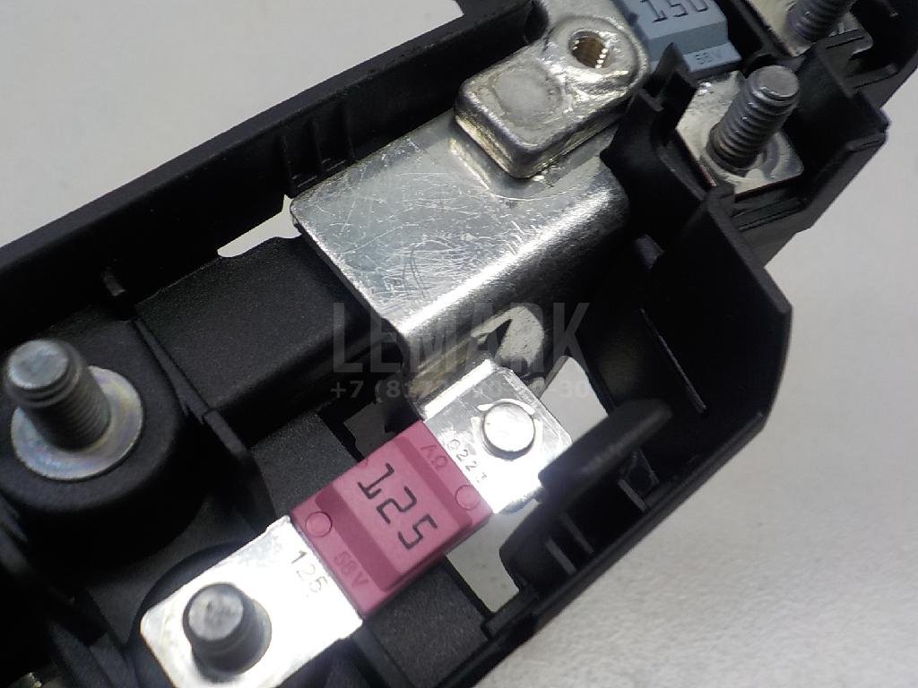 Клемма аккумулятора плюс