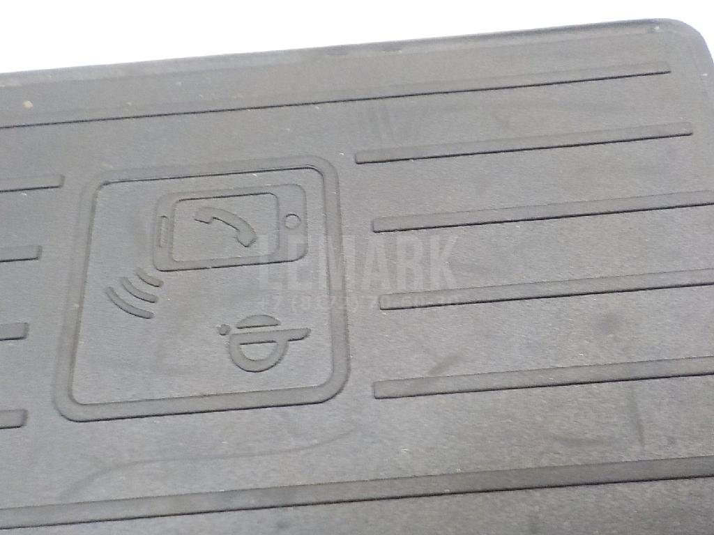 Док-станция для беспроводной зарядки