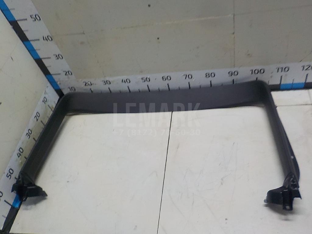 Обшивка двери багажника