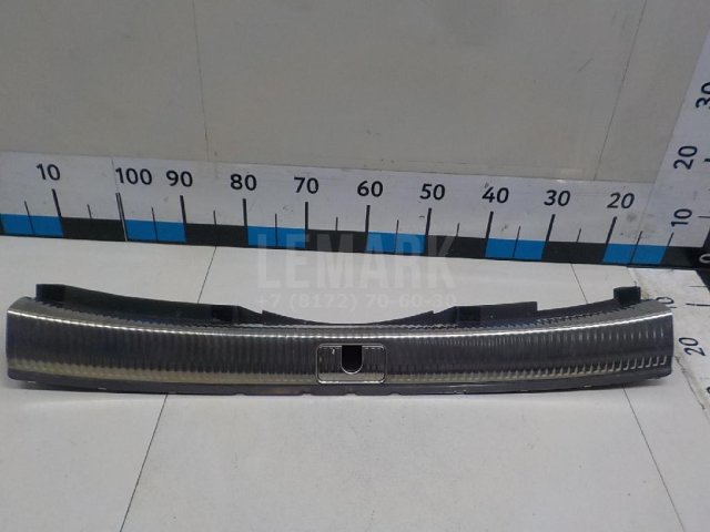 Обшивка багажника