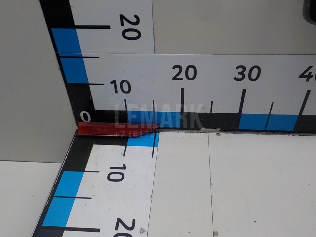 Отражатель в бампер задний правый