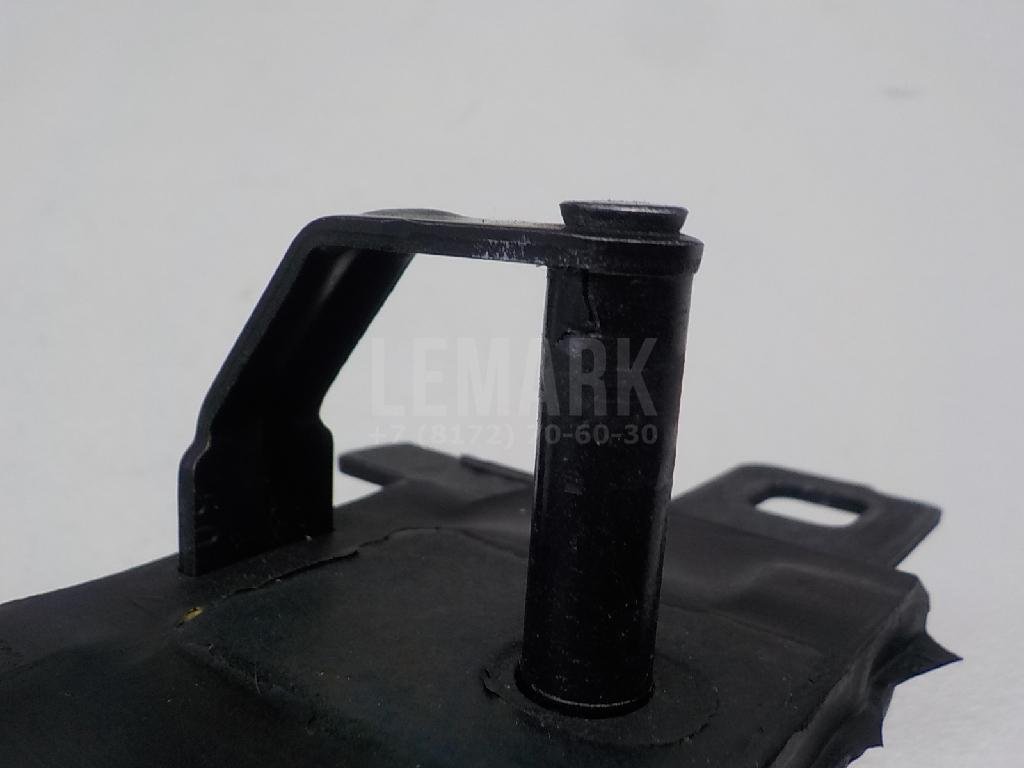 Ответная часть замка багажника