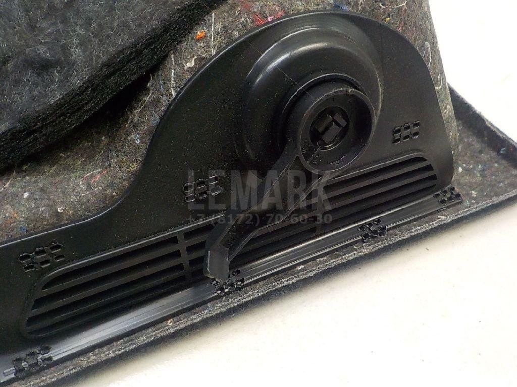 Обшивка багажника