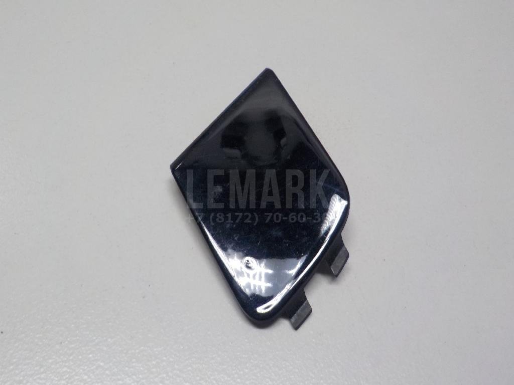 Заглушка буксировочного крюка