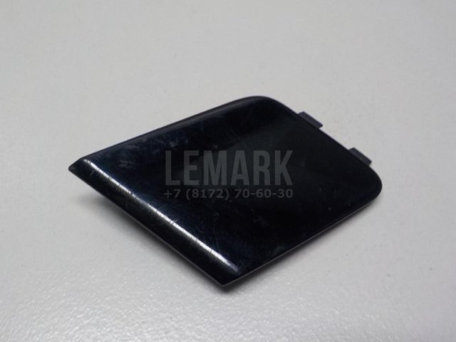 Заглушка буксировочного крюка