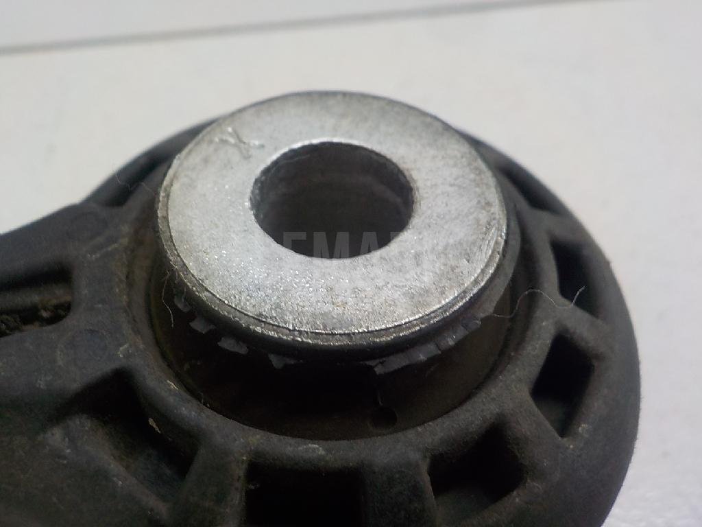 Стойка переднего стабилизатора