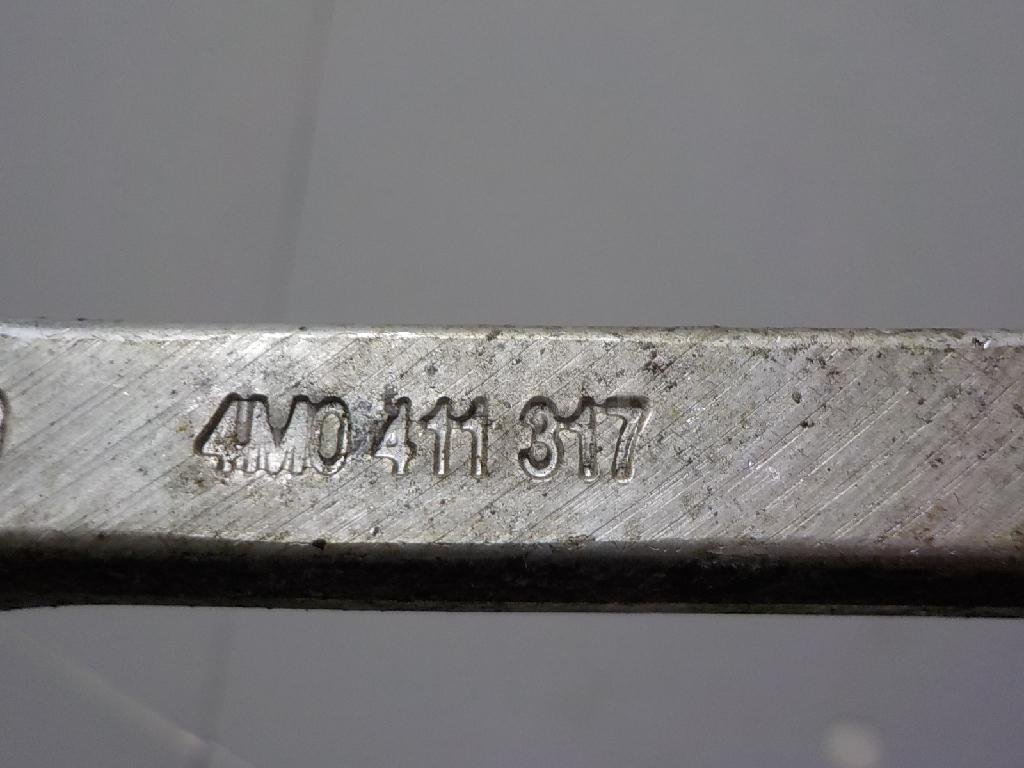 Стойка переднего стабилизатора