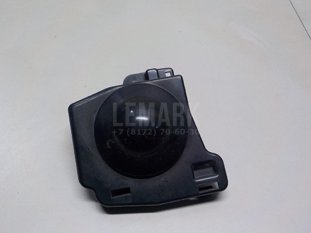 Заглушка бампера правая