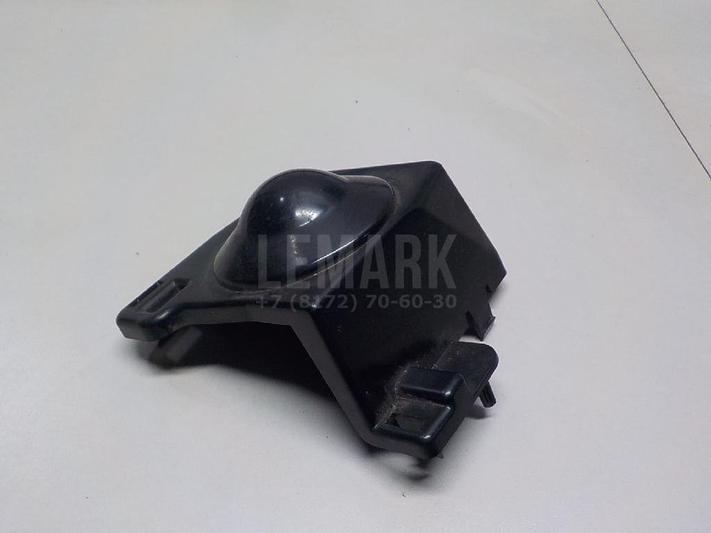 Заглушка бампера правая