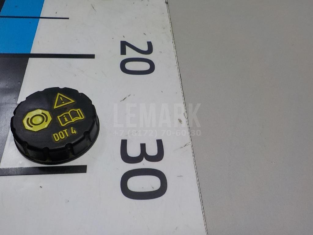 Крышка бачка тормозной жидкости