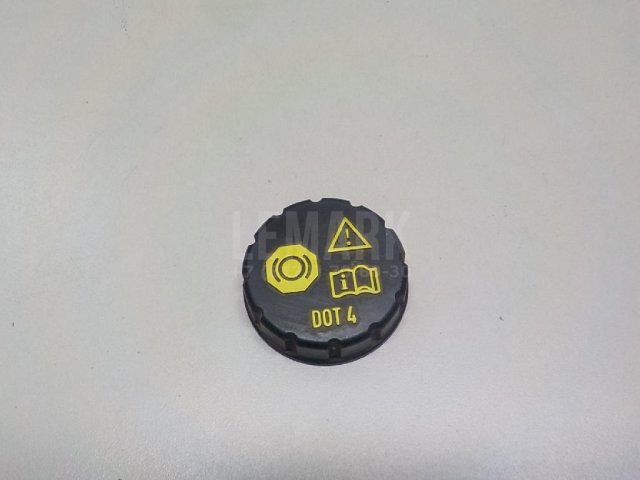 Крышка бачка тормозной жидкости