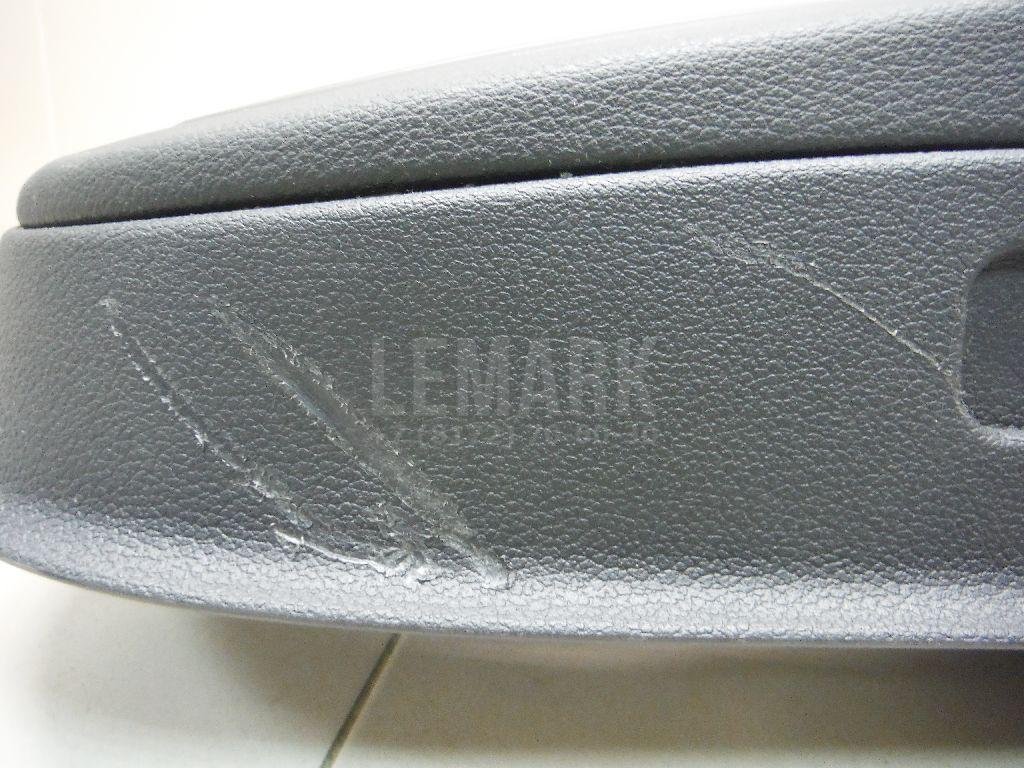 Обшивка двери задней правой