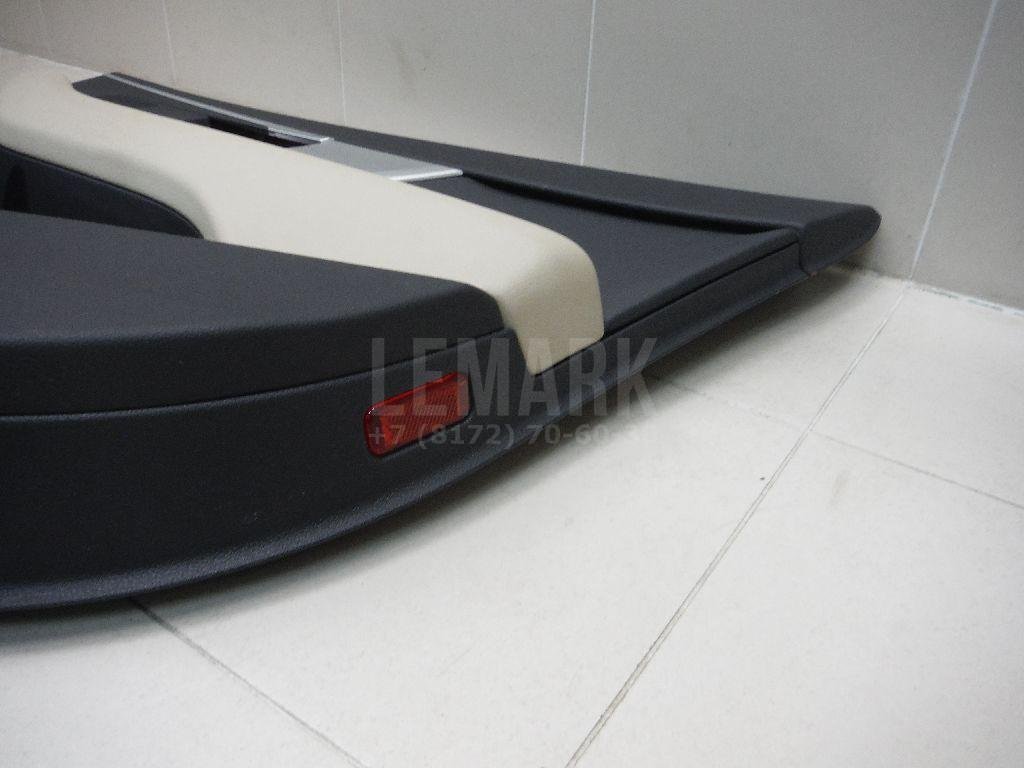 Обшивка двери задней правой