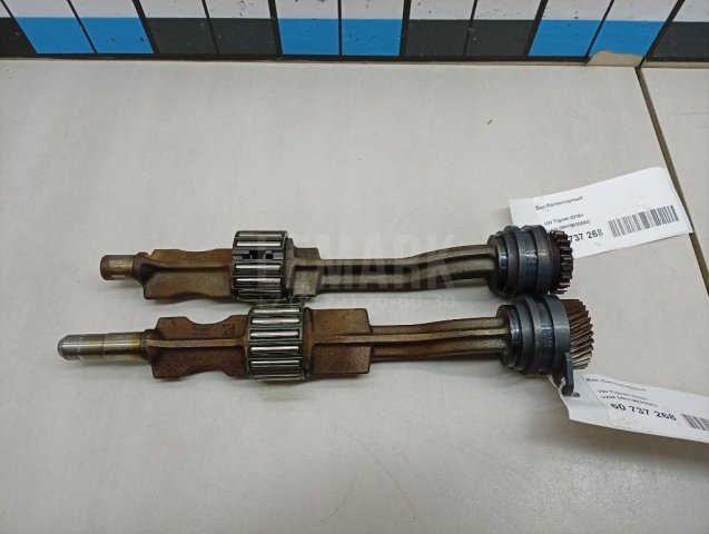 Вал балансирный