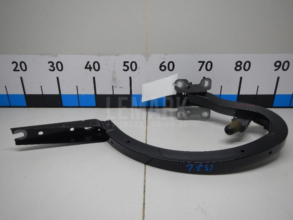 Петля крышки багажника