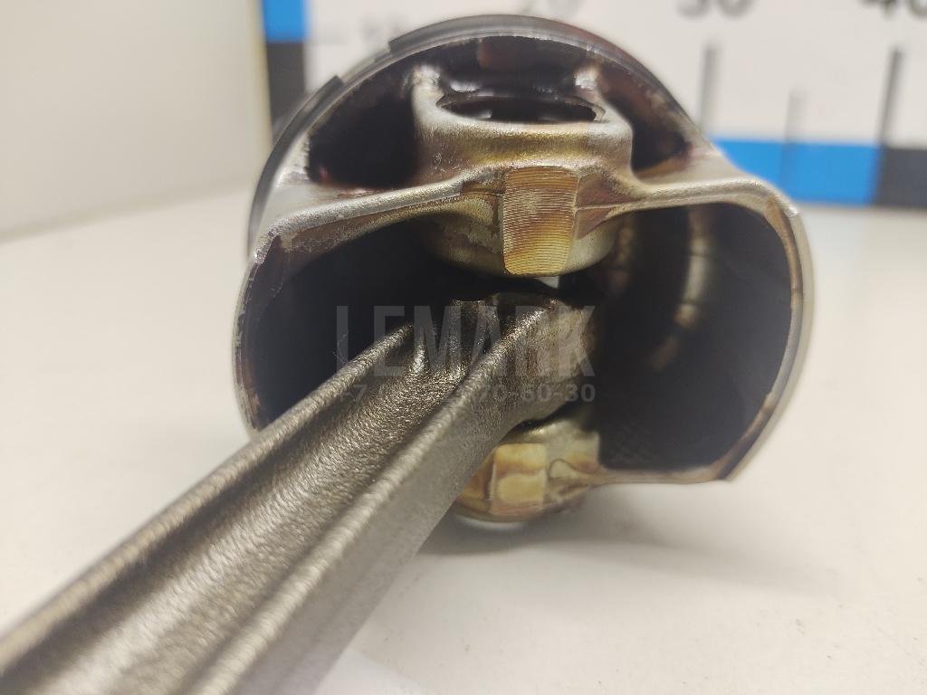 Поршень с шатуном для  Audi A4 [B5] 1994-2001