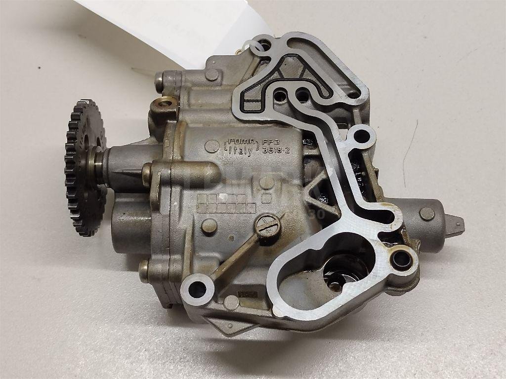 Насос масляный