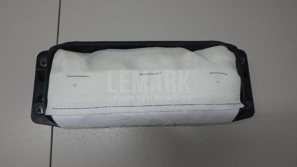 Подушка безопасности пассажирская (в торпедо)