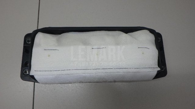 Подушка безопасности пассажирская (в торпедо)