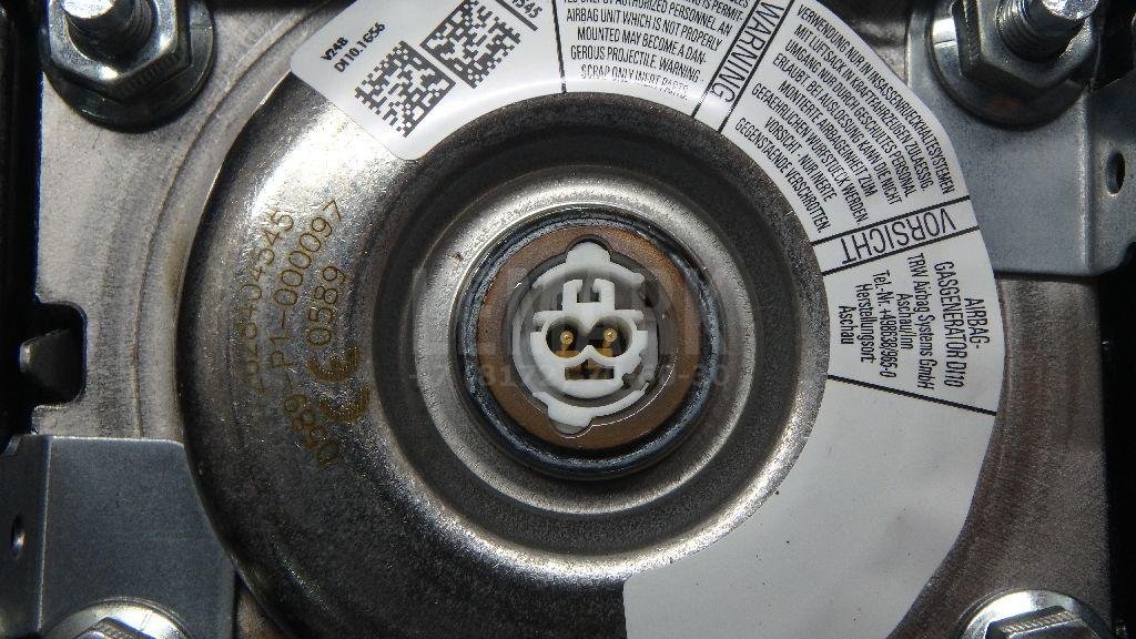 Подушка безопасности пассажирская (в торпедо)