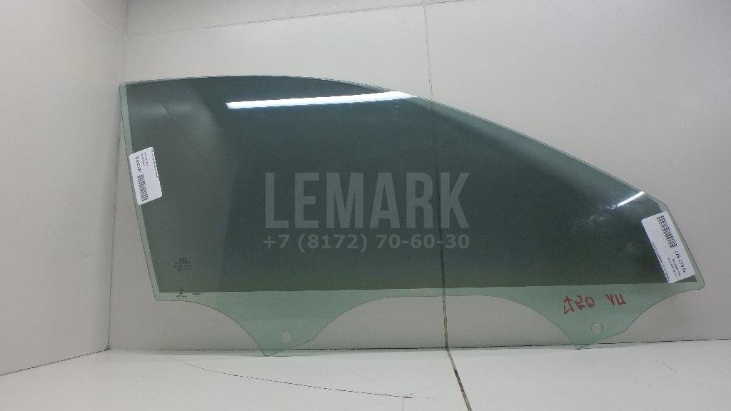 Стекло двери передней правой