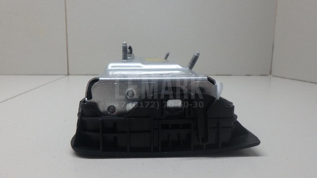 Подушка безопасности нижняя (для колен)