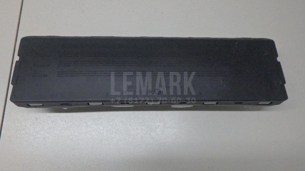 Подушка безопасности нижняя (для колен)