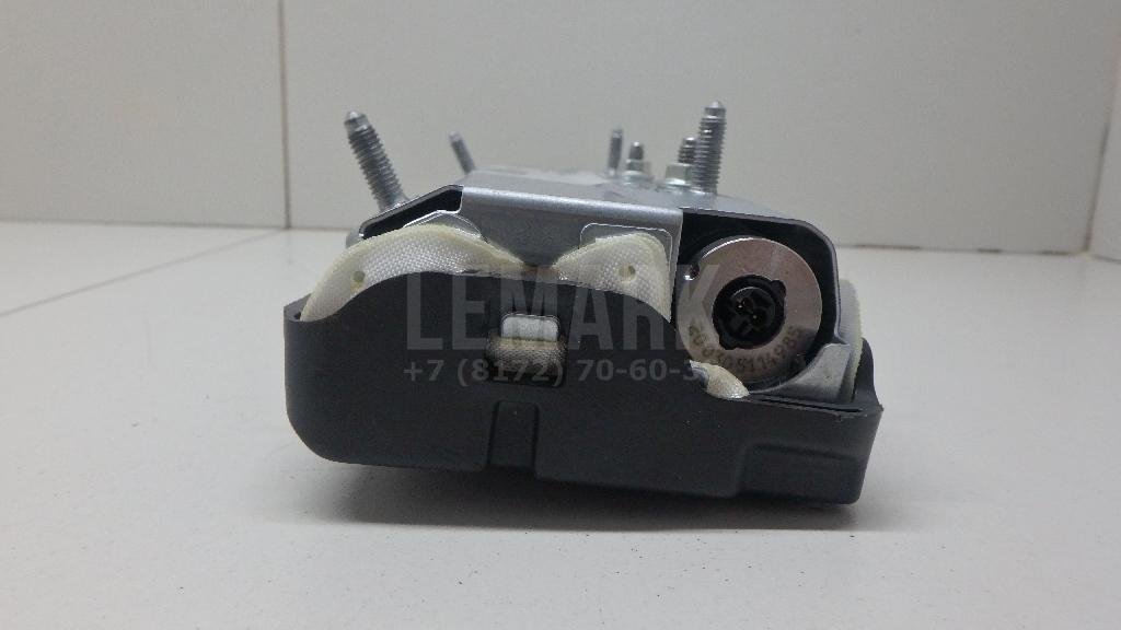 Подушка безопасности нижняя (для колен)