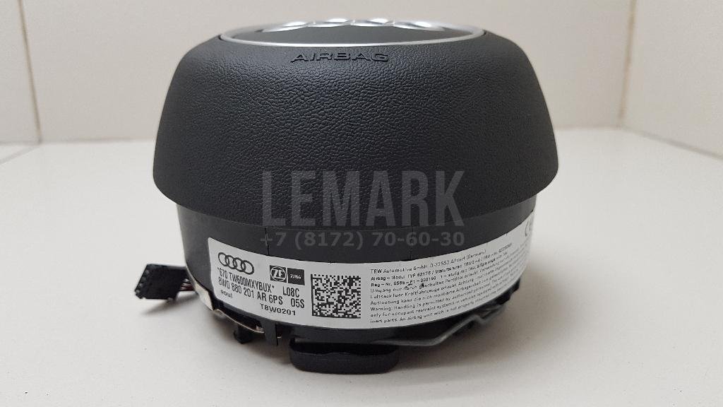 Подушка безопасности в рулевое колесо