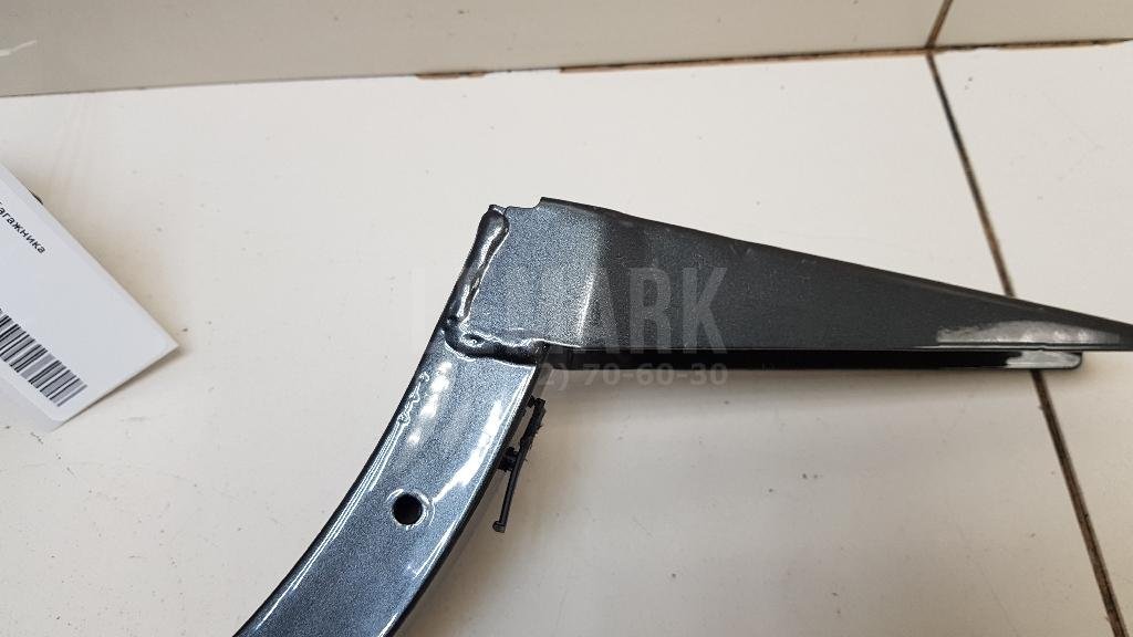 Петля крышки багажника