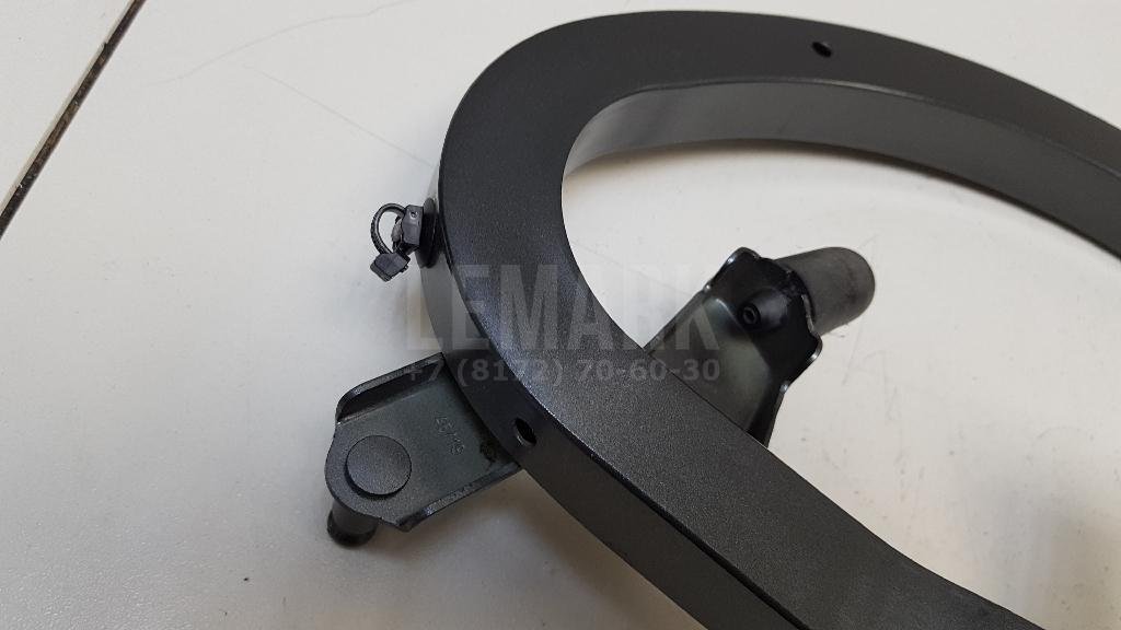 Петля крышки багажника