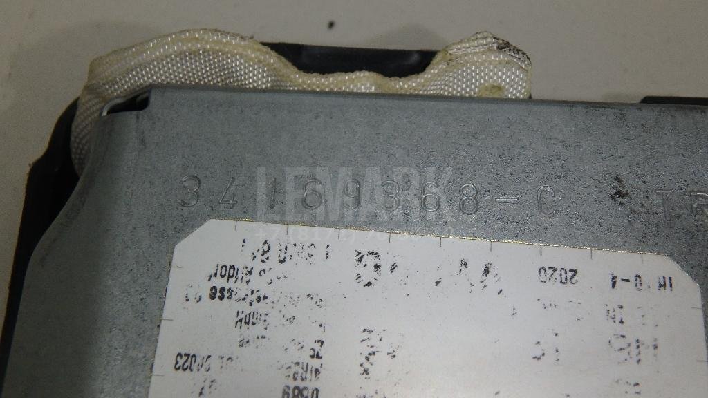 Подушка безопасности нижняя (для колен)