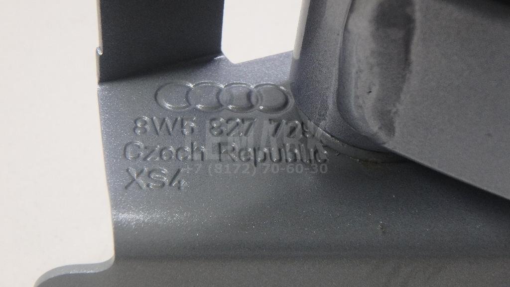 Петля крышки багажника