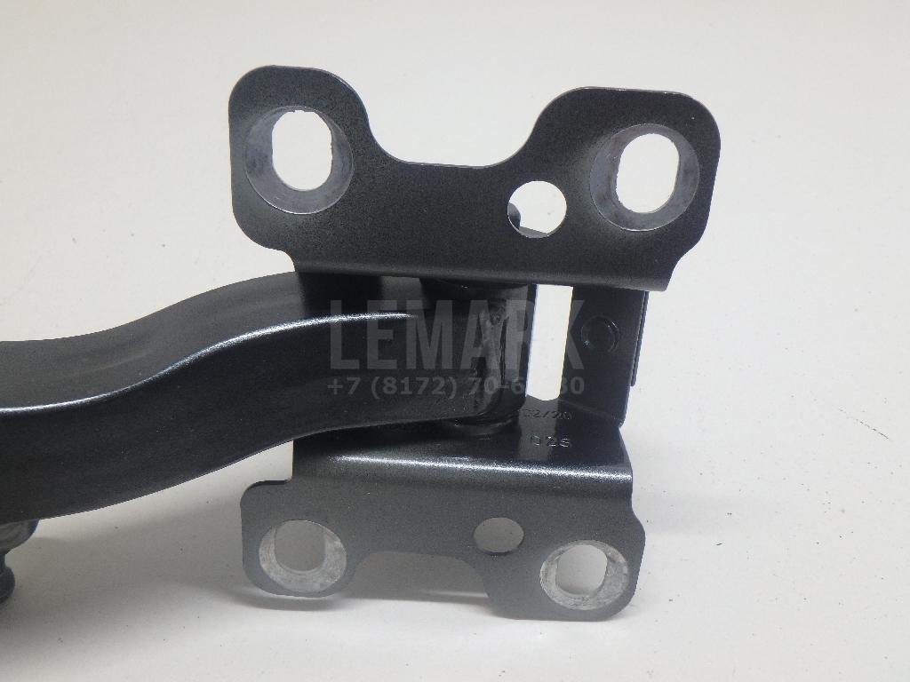 Петля крышки багажника