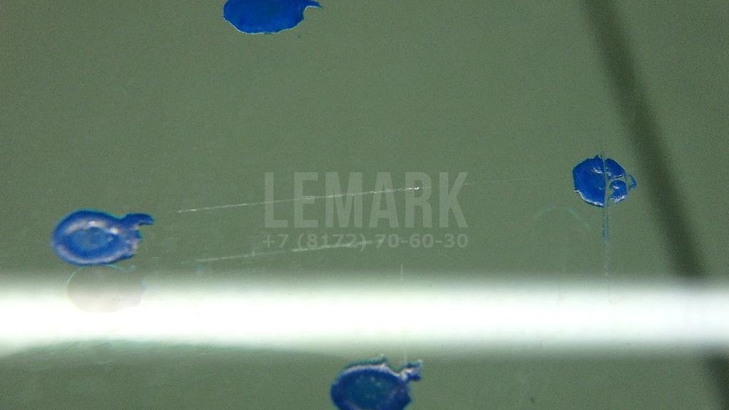 Стекло двери передней правой