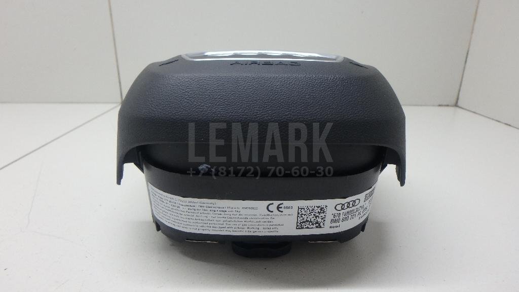 Подушка безопасности в рулевое колесо