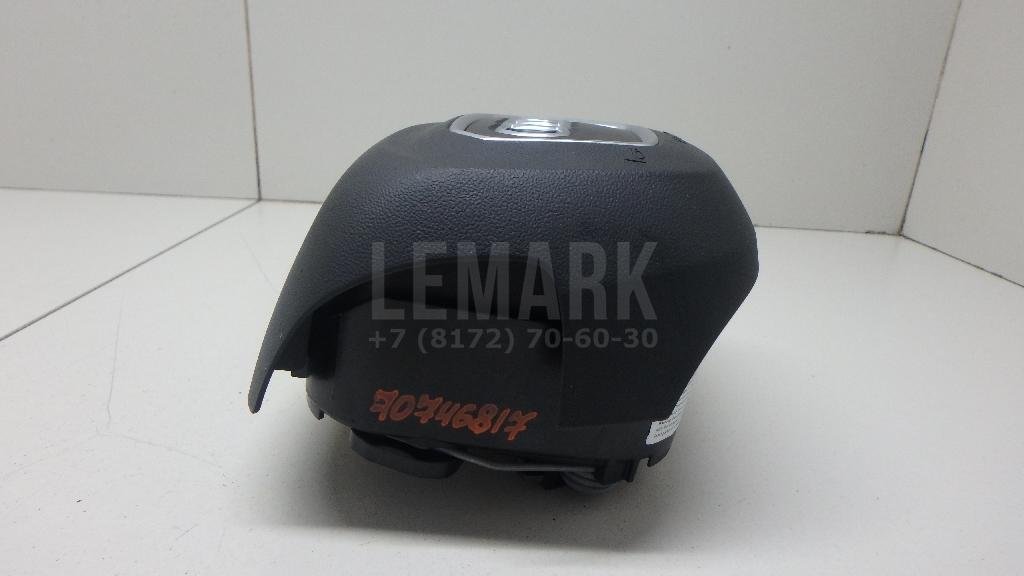 Подушка безопасности в рулевое колесо