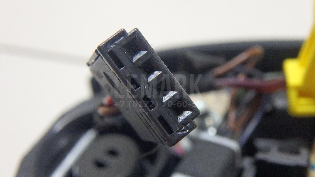 Подушка безопасности в рулевое колесо