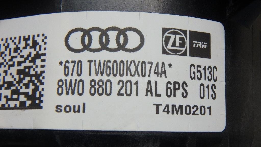 Подушка безопасности в рулевое колесо