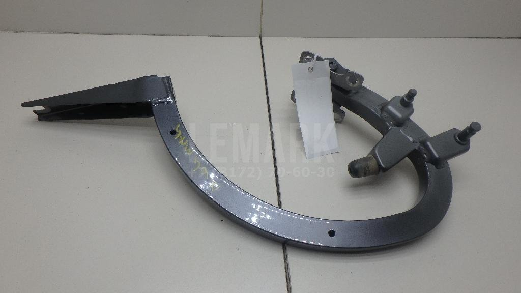 Петля крышки багажника