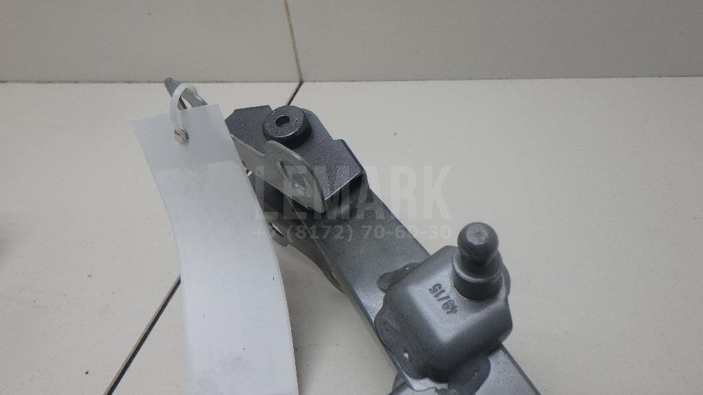 Петля крышки багажника