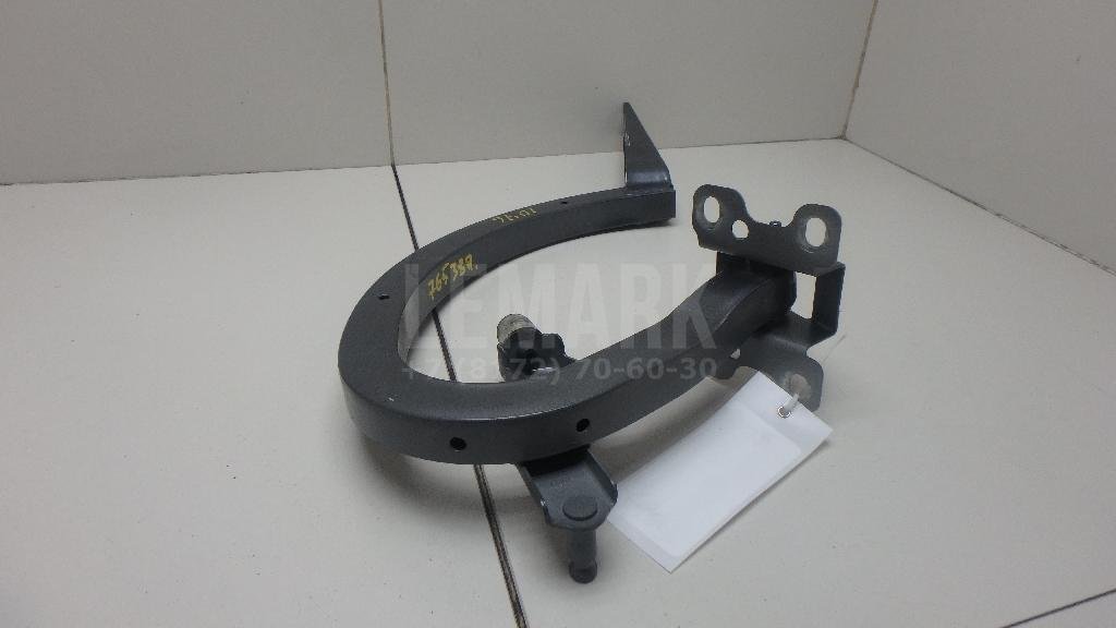 Петля крышки багажника